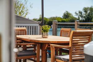 Outside dining- click for photo gallery